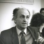 Δάσκαλε ζεις και μας οδηγείς, εμπνέεις τις νέες γενιές επαναστατών, δίνοντας φως και επαναστατική προοπτική στο ζόφο του κλιμακούμενου Γ’ Παγκοσμίου Πολέμου!